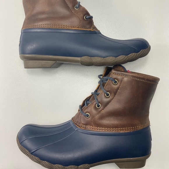 Sperry Shoes - Sperry Saltwater Duck Boots size: woman 8.5